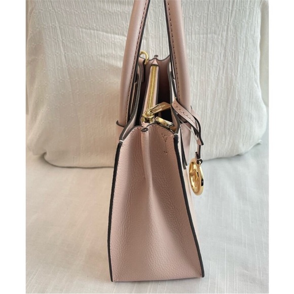 MICHAEL KORS Mercer MD
Messenger Powder Blush Leather
35S1GM9M2L NWT - Picture 5 of 11